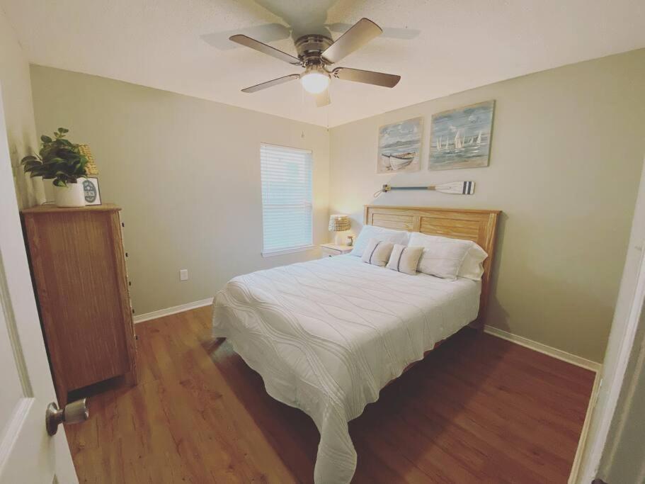 White Sand Getaway Steps From Beach 格尔夫波特 外观 照片